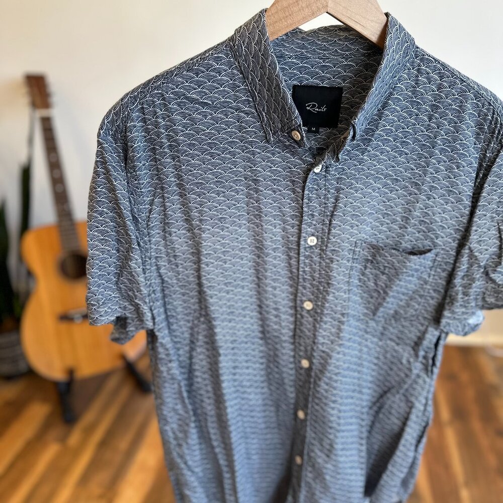 Rails SS Button down - Navy wave - size M
